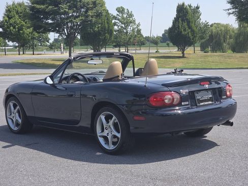 Used 2001 MAZDA MX-5 Miata RWD image 5