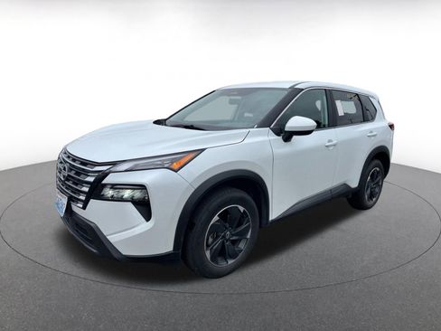 Used 2025 Nissan Rogue SV image 3