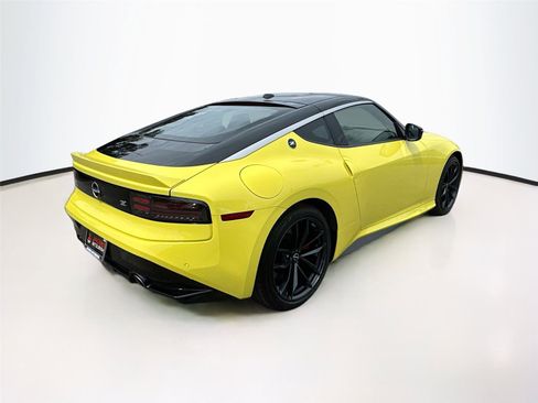Used 2024 Nissan Z Performance w/ Floor Mat Package image 7