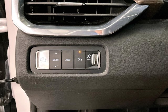 Used 2024 GMC Acadia Denali AWD/4WD image 40