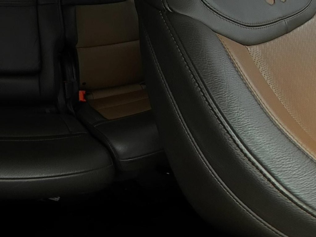 Used 2022 Ford Explorer King Ranch w/ Premium Technology Package RWD image 14