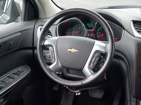 Used 2017 Chevrolet Traverse LT w/ Style and Technology Package FWD image 21