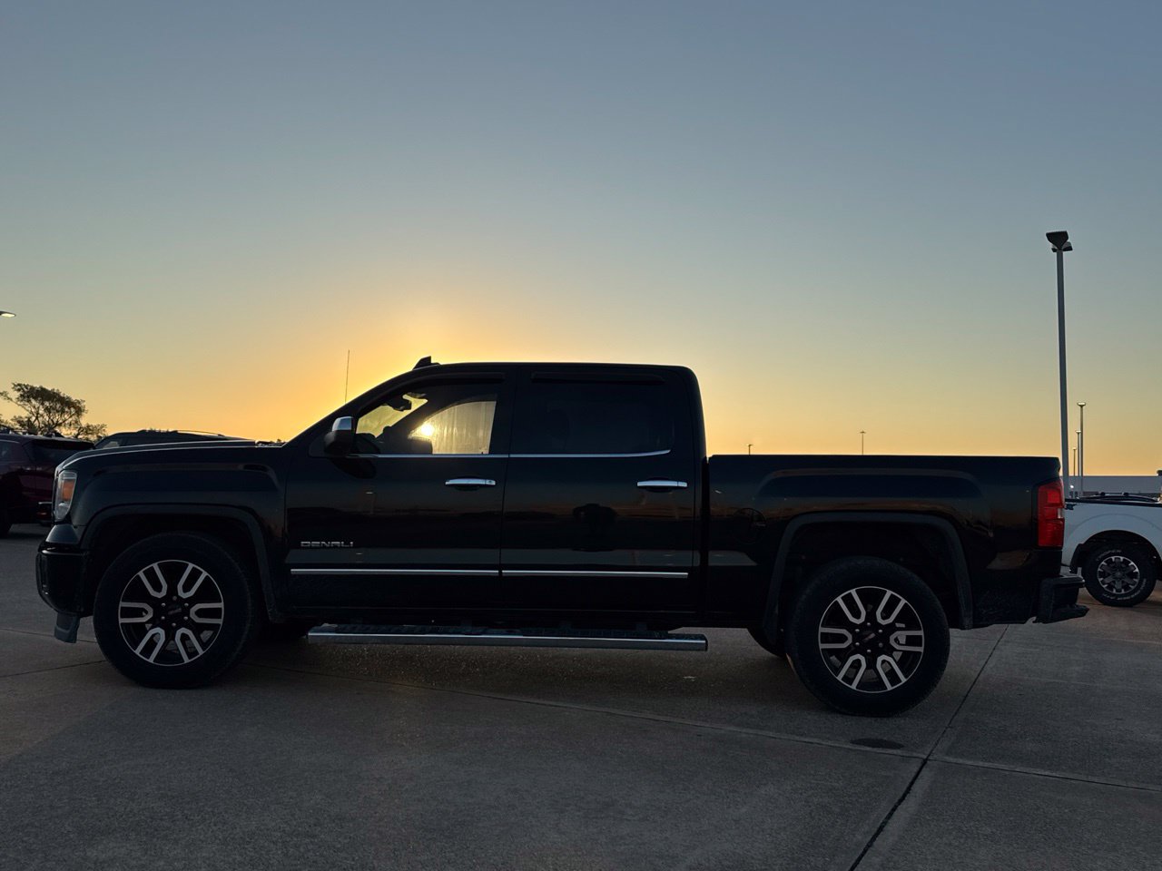 Used 2015 GMC Sierra 1500 Denali w/ Driver Alert Package RWD image 14
