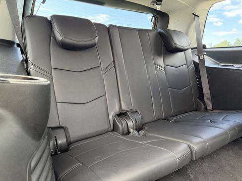 Used 2020 Cadillac Escalade Premium Luxury w/ Escalade Sport Edition AWD/4WD image 15