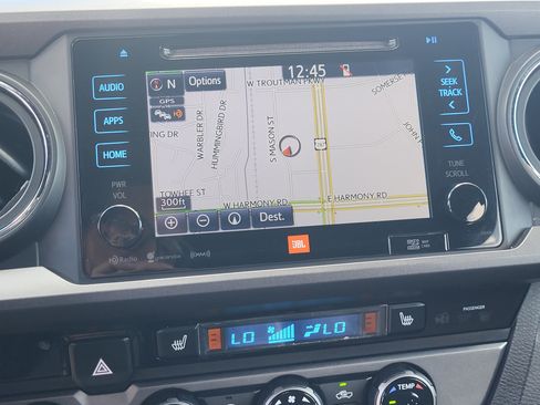 Certified 2017 Toyota Tacoma TRD Off-Road AWD/4WD image 13