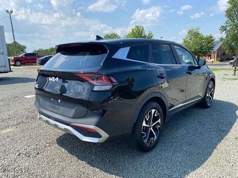 Used 2023 Kia Sportage EX FWD image 3