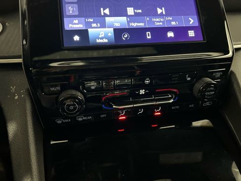 New 2026 Jeep Grand Cherokee L Laredo image 25