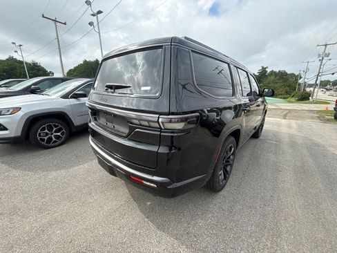 New 2026 Jeep Grand Wagoneer Summit AWD/4WD image 5