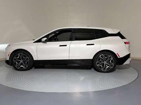 Used 2023 BMW iX xDrive50 w/ Ultimate Package AWD/4WD image 2