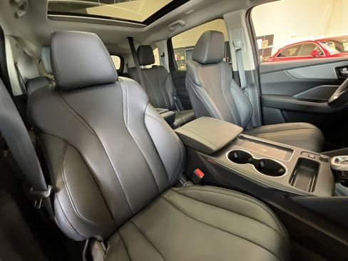 Certified 2025 Acura MDX SH-AWD image 23