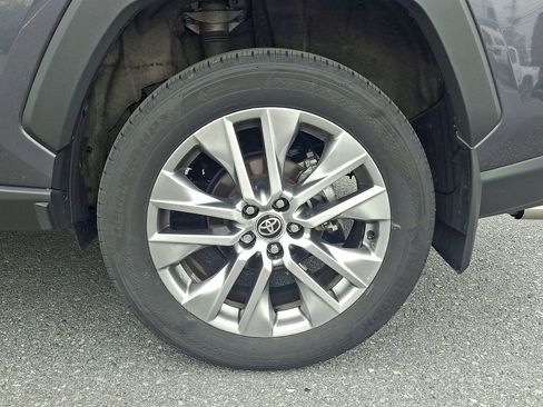 Used 2023 Toyota RAV4 XLE Premium AWD/4WD image 7
