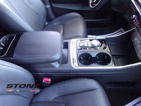 Used 2025 Kia Carnival SX Prestige image 18