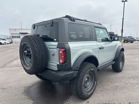 Used 2022 Ford Bronco Badlands image 9