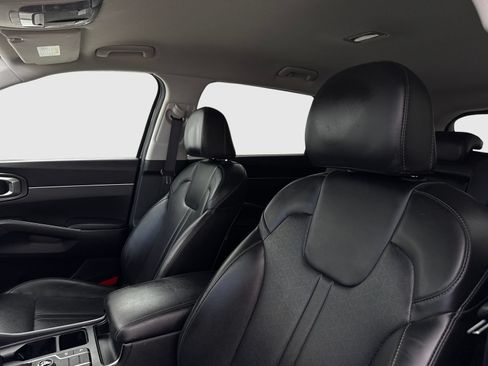 Used 2021 Kia Sorento S FWD image 15