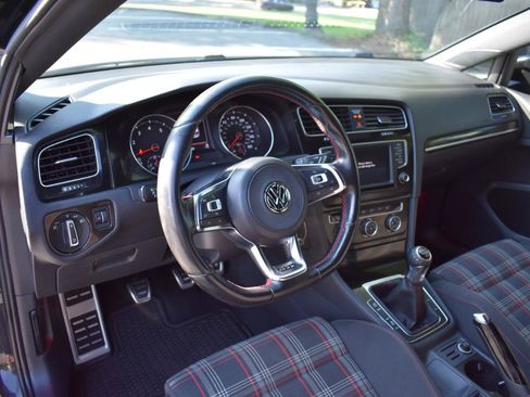 Used 2017 Volkswagen GTI Autobahn FWD image 14