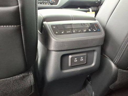 New 2026 Nissan Pathfinder SL image 28