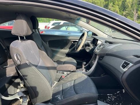 Used 2013 Hyundai Elantra FWD image 15