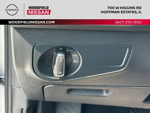 Used 2023 Volkswagen Tiguan SE w/ Panoramic Sunroof Package FWD image 23