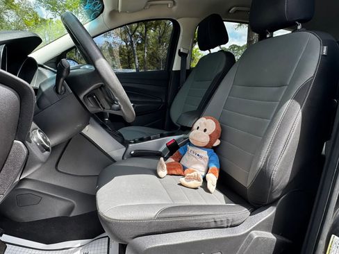 Used 2016 Ford Escape SE image 18