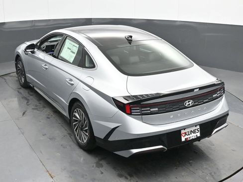 New 2025 Hyundai Sonata Limited image 46