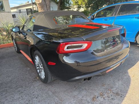 Used 2018 FIAT 124 Spider Classica RWD image 7