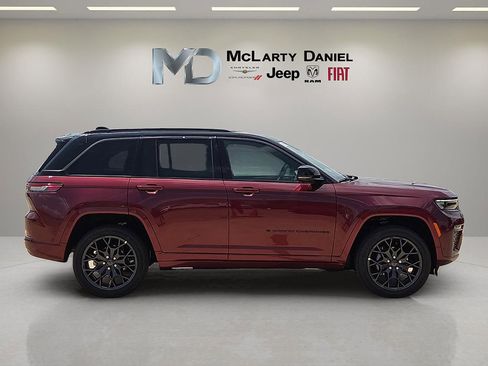 New 2026 Jeep Grand Cherokee Summit AWD/4WD image 6