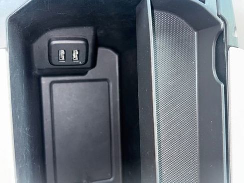 Used 2022 GMC Terrain SLT w/ Infotainment Package II FWD image 36