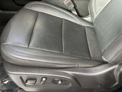 Used 2024 Chevrolet Silverado 1500 LTZ AWD/4WD image 12