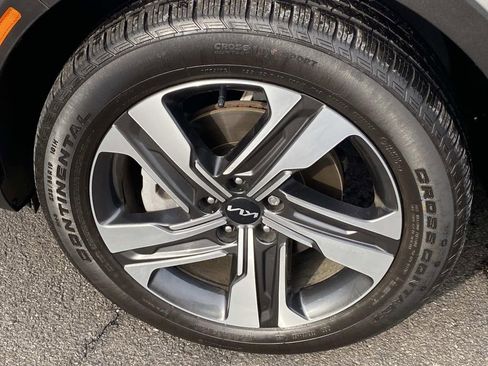 Used 2023 Kia Sorento EX image 31