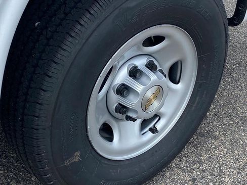 New 2025 Chevrolet Express 2500 w/ Driver Convenience Package image 22