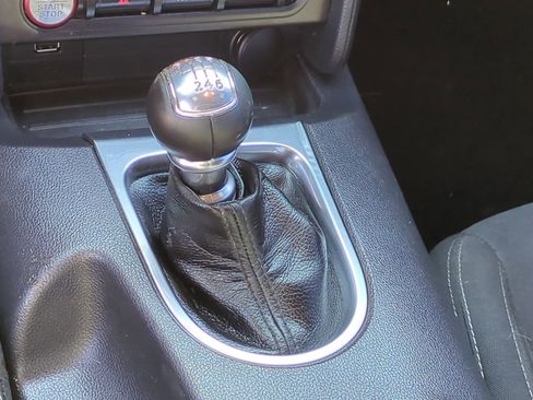 Used 2020 Ford Mustang Coupe RWD image 23