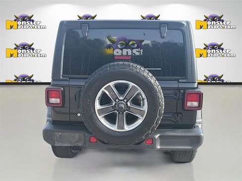 Used 2020 Jeep Wrangler Unlimited Sahara image 6