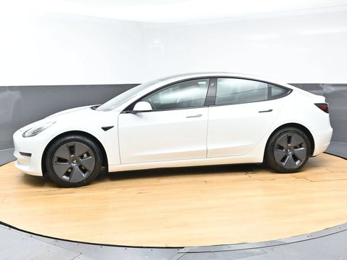Used 2023 Tesla Model 3 Standard Range RWD image 5