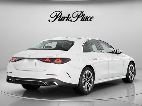 Used 2026 Mercedes-Benz E 350 4MATIC Sedan image 20