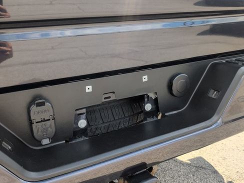 Used 2023 Chevrolet Silverado 1500 Custom AWD/4WD image 20