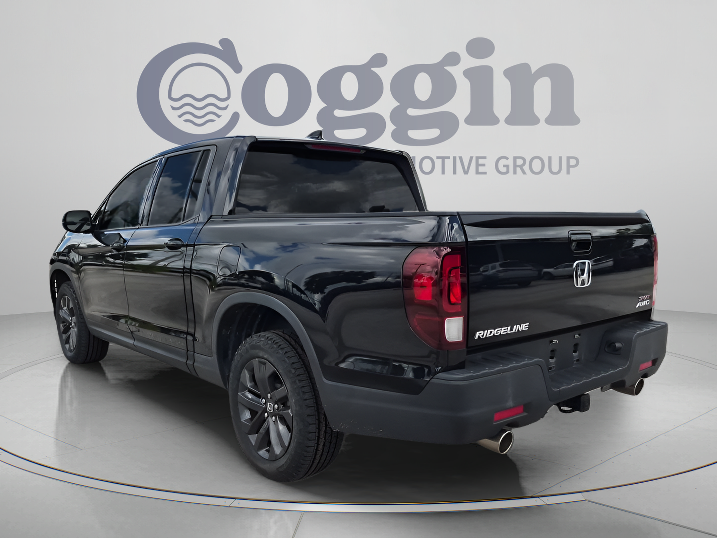 Certified 2023 Honda Ridgeline Sport image 3