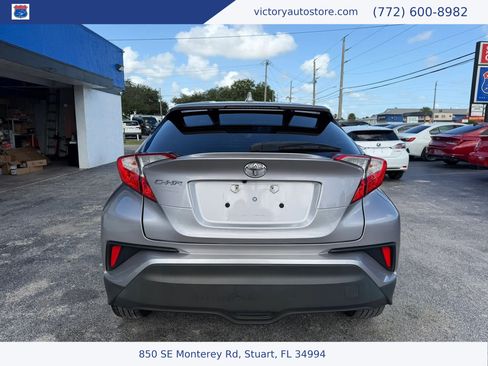 Used 2020 Toyota C-HR LE FWD image 9