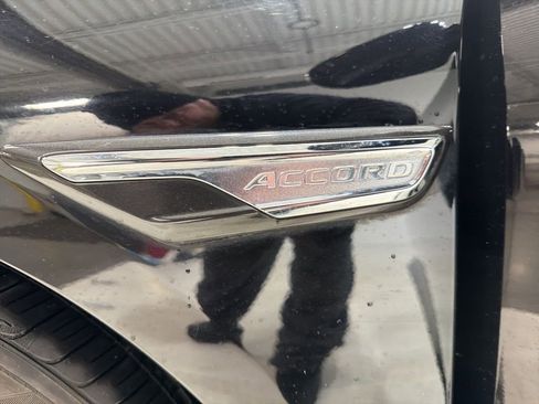 Used 2022 Honda Accord Sport image 32