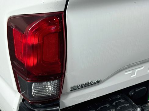 Used 2022 Toyota Tacoma SR RWD image 31