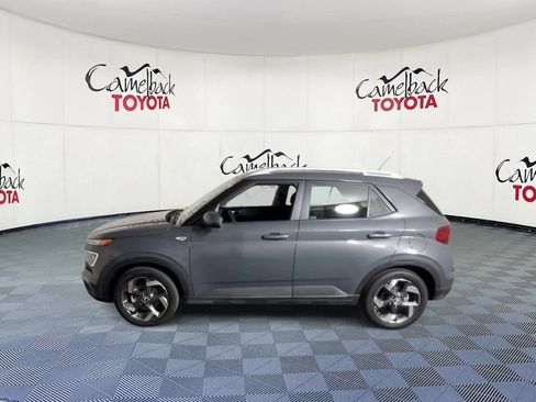 Used 2025 Hyundai Venue SEL FWD image 7