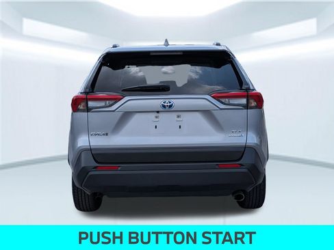 Used 2024 Toyota RAV4 XLE AWD/4WD image 5