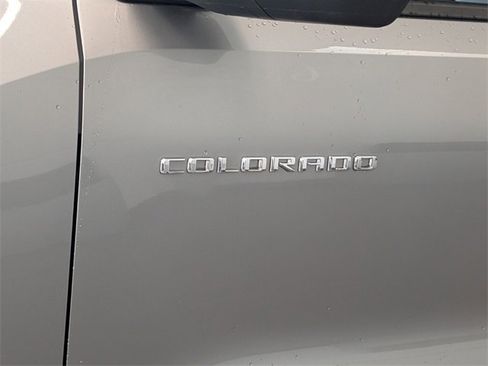 Used 2023 Chevrolet Colorado LT w/ LT Convenience Package image 5