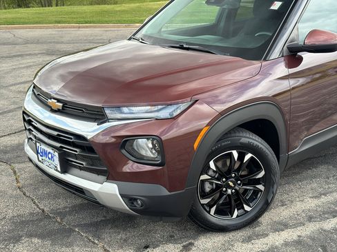 Used 2023 Chevrolet TrailBlazer LT FWD image 8