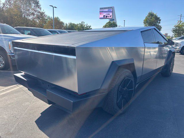 Used 2024 Tesla Cybertruck AWD Crew Cab image 4