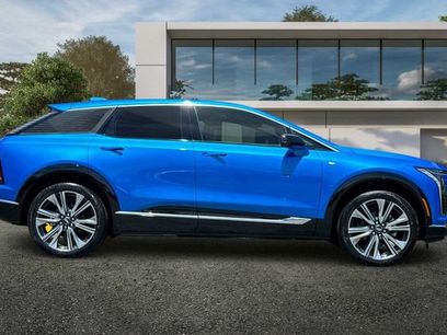 New 2026 Cadillac Optiq Luxury 2 w/ LPO, Floor Liner Package