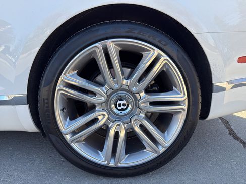 Used 2017 Bentley Continental GT image 12