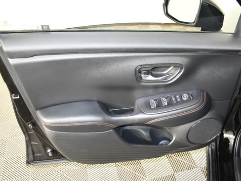 Certified 2025 Honda HR-V Sport image 25