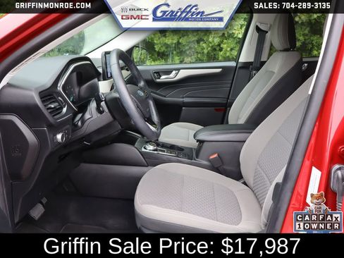 Used 2021 Ford Escape SE w/ Convenience Package FWD image 12