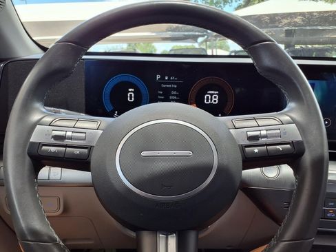 Used 2024 Hyundai Kona SEL AWD/4WD image 24