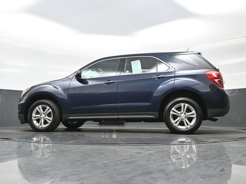 Used 2017 Chevrolet Equinox LS FWD image 24